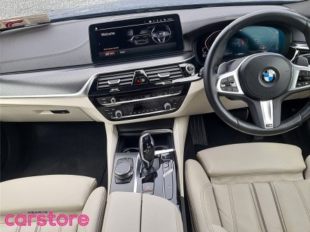 2022 BMW 5-Series - photo 10