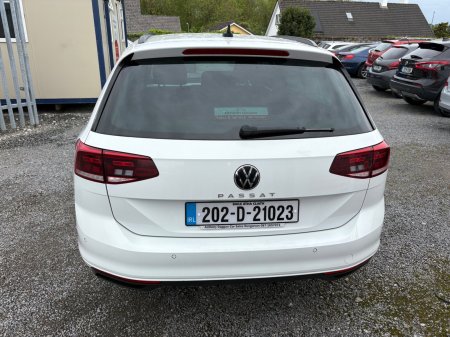 2020 Volkswagen Passat - photo 4