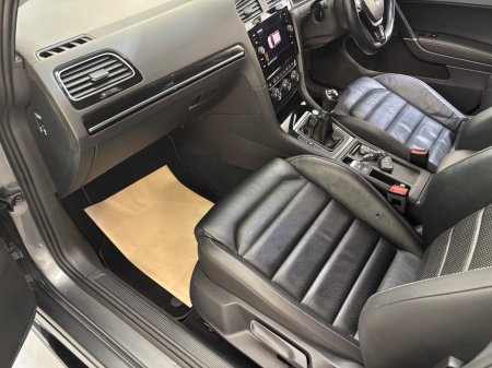 2020 Volkswagen Golf - photo 15