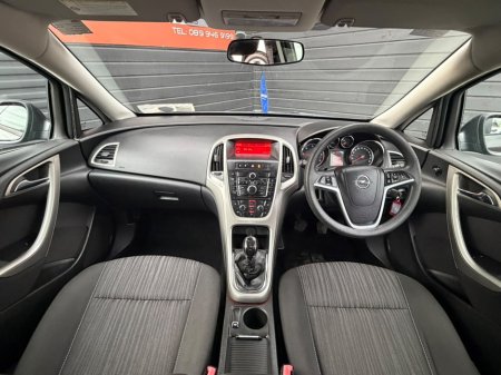 2011 Opel Astra - photo 9