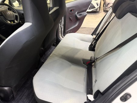 2017 Toyota Aqua - photo 22