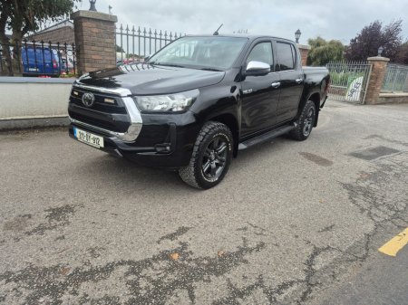 2021 Toyota Hilux 2.8 DOUBLE CAB SR5 4DR