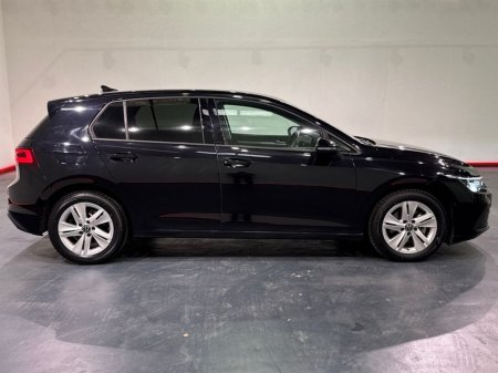 2021 Volkswagen Golf - photo 2
