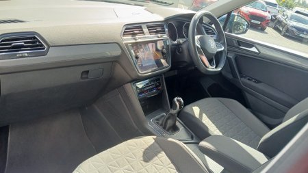 2023 Volkswagen Tiguan - photo 3