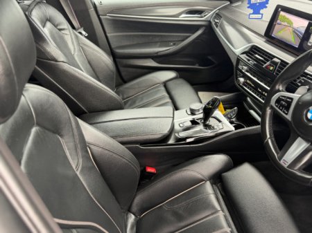 2022 BMW 5-Series - photo 10
