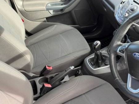 2014 Ford Fiesta - photo 10