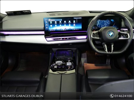2025 BMW 5-Series - photo 4