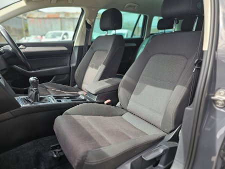 2016 Volkswagen Passat - photo 15