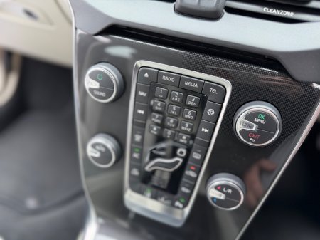2018 Volvo V40 - photo 25