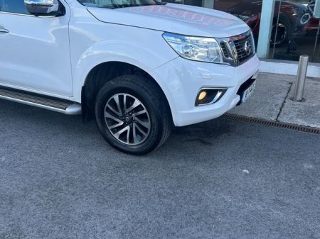 2018 Nissan Navara - photo 2