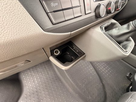 2021 Volkswagen Transporter - photo 31