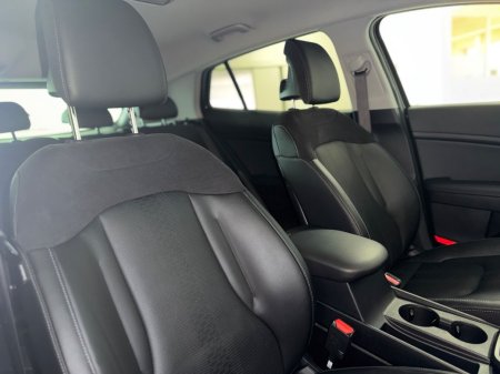 2025 Kia Sportage - photo 7