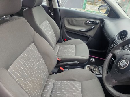 2004 SEAT Ibiza - photo 8
