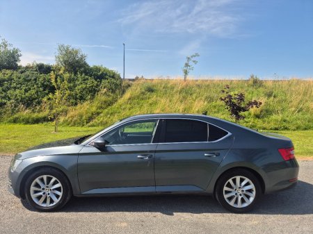 2021 Skoda Superb - photo 8