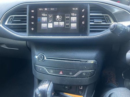 2014 Peugeot 308 - photo 12