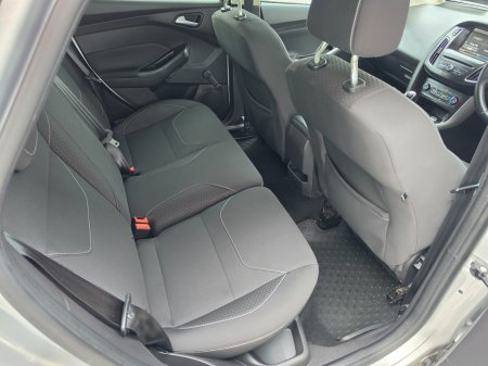 2015 Ford Focus - photo 24