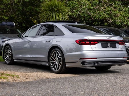 2023 Audi A8 - photo 2