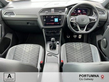 2023 Volkswagen Tiguan - photo 2