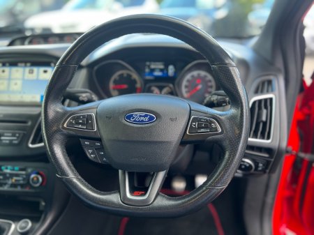 2018 Ford Focus - photo 29