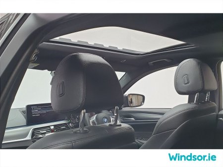2022 BMW 5-Series - photo 20