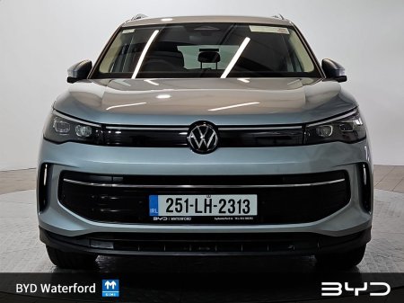 2025 Volkswagen Tiguan - photo 10