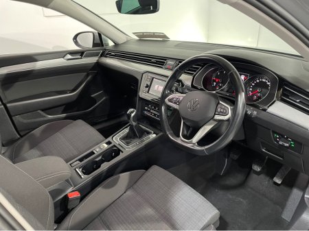 2022 Volkswagen Passat - photo 13