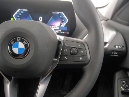 2026 BMW 1-Series - photo 17