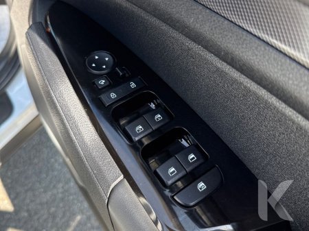 2023 Kia Sportage - photo 16