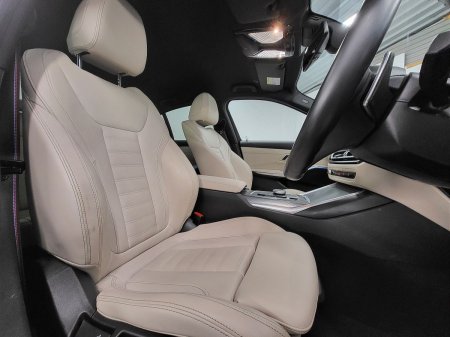 2023 BMW 3-Series - photo 12
