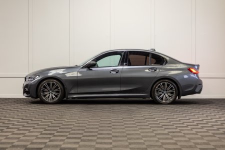 2022 BMW 3-Series - photo 3