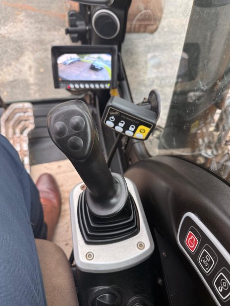 0 JCB  - photo 16
