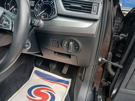 2018 Skoda Superb - photo 17