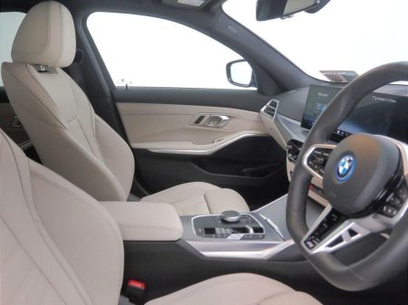 2026 BMW 3-Series - photo 12