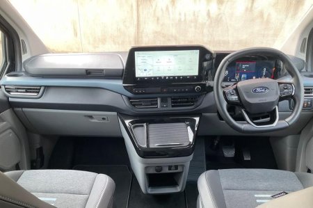 2025 Ford Tourneo Custom - photo 31