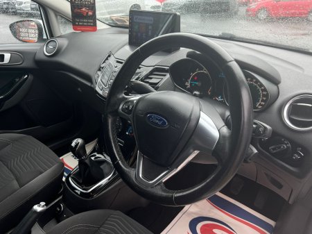 2015 Ford Fiesta - photo 13