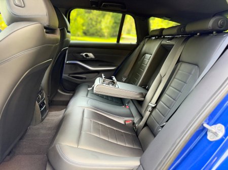 2022 BMW 3-Series - photo 21