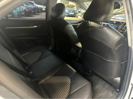 2019 Toyota Camry - photo 5