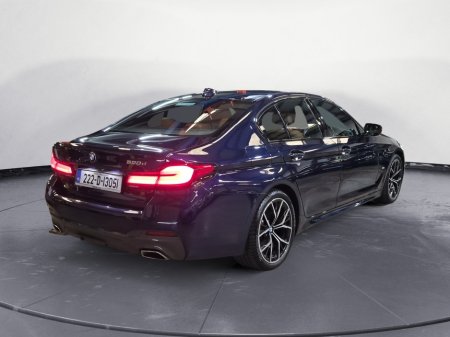 2022 BMW 5-Series - photo 5