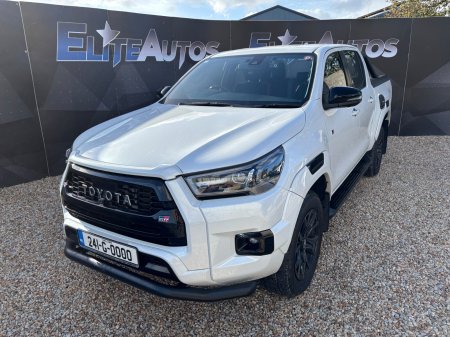 2024 Toyota Hilux - photo 2
