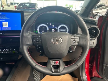 2025 Toyota C-HR - photo 9