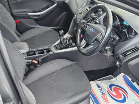 2015 Ford Focus - photo 8