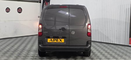 2022 Vauxhall Combo - photo 8