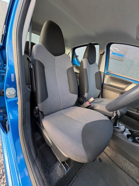2012 Toyota Aygo - photo 4