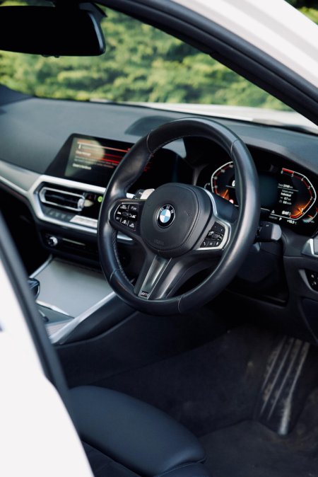2021 BMW 3-Series - photo 10
