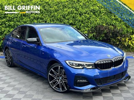 2021 BMW 3-Series 330e M-SPORT COMPETITION 2.0 HYBRID // 360 PARKING CAMERAS // SERVICE HISTORY // AMBIENT LIGHTING