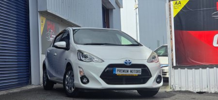 2015 Toyota Aqua - photo 2