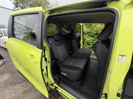 2019 Toyota Sienta - photo 13