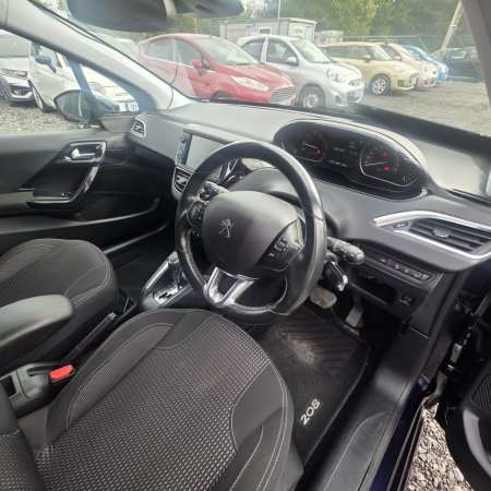 2018 Peugeot 208 - photo 17