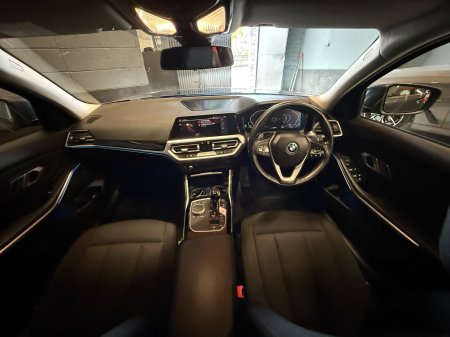 2022 BMW 3-Series - photo 9
