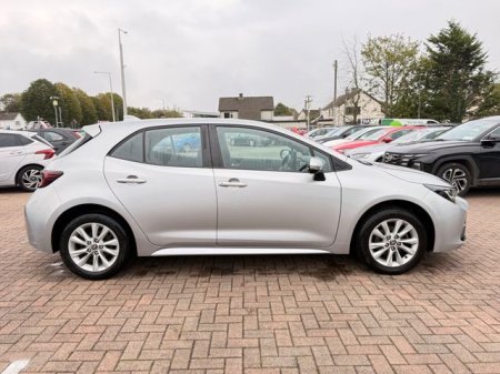 2024 Toyota Corolla - photo 8